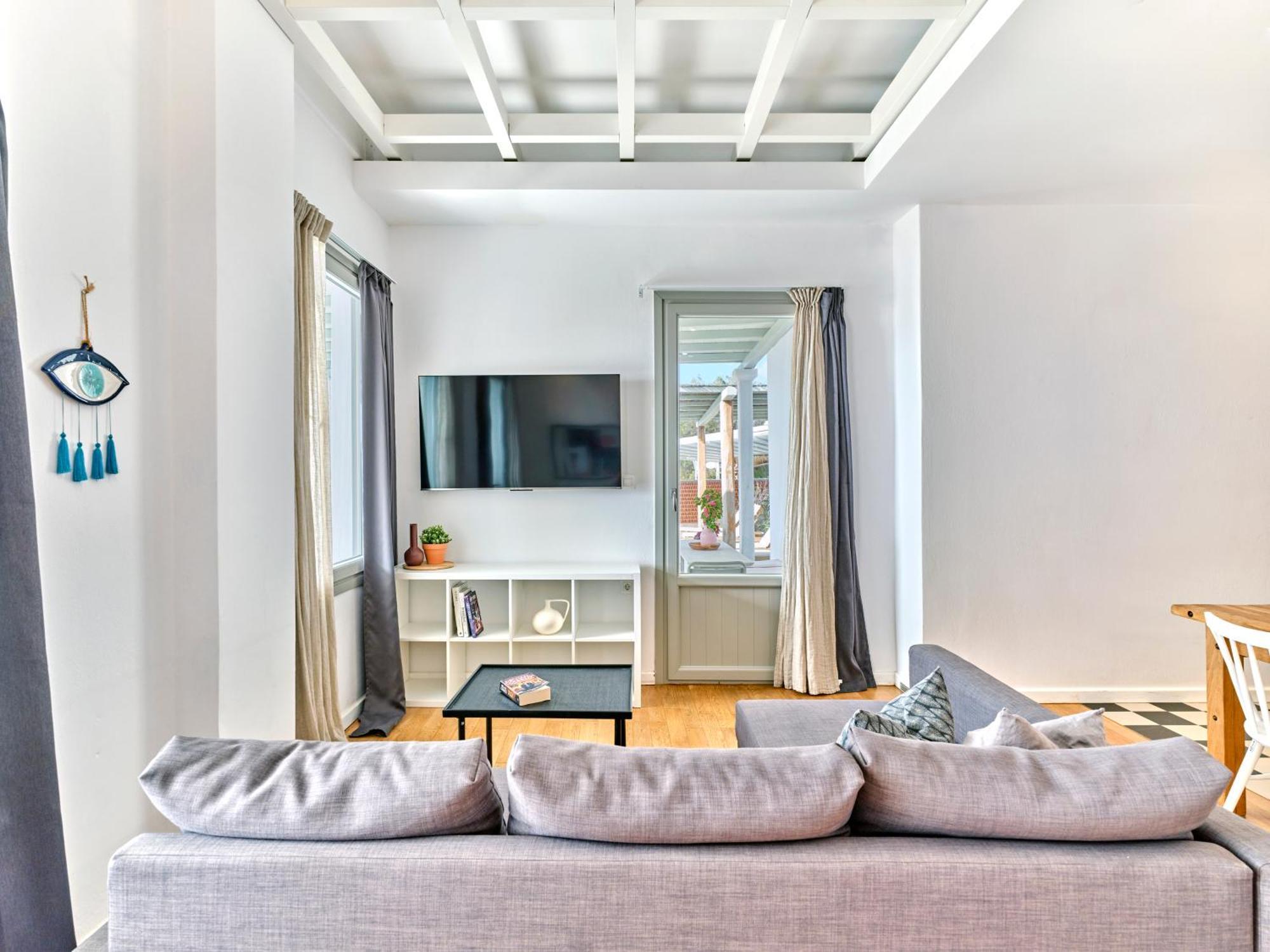 Magoo Suites Логарас Экстерьер фото